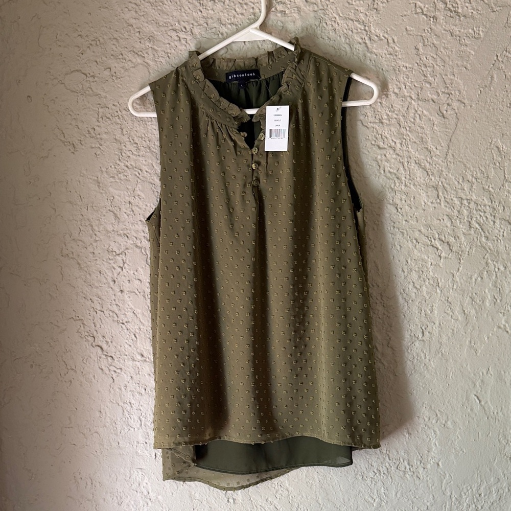 NWT Gibson Olive Sleeveless Swiss Dot Ruffle Neck Blouse